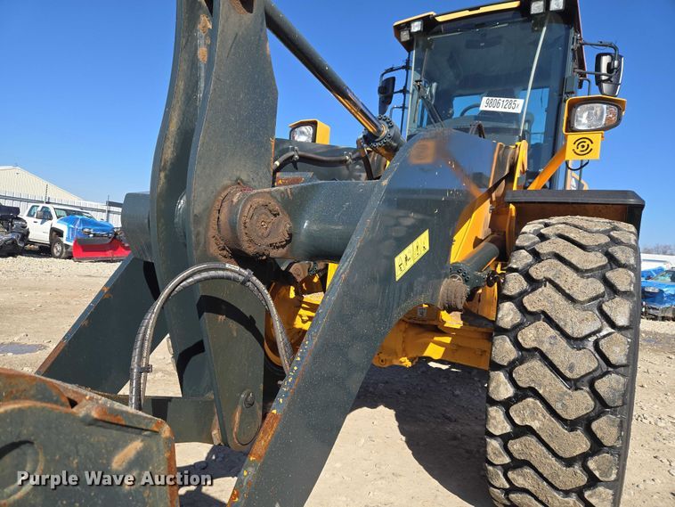 image for item YA1848 Hyundai HL940A XT high lift wheel loader