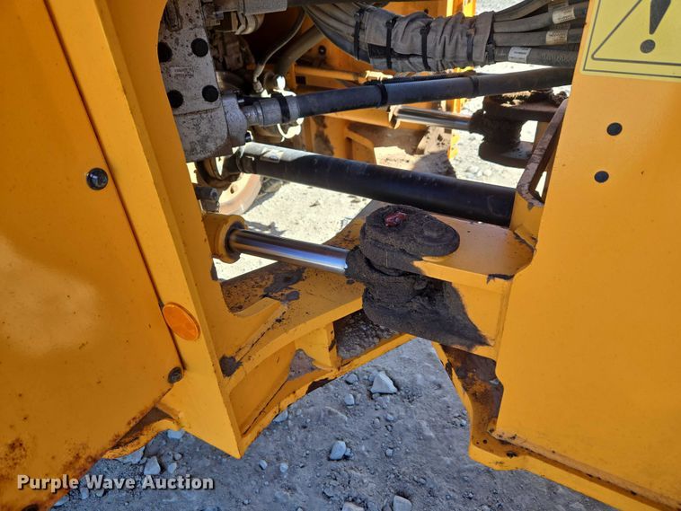 image for item YA1848 Hyundai HL940A XT high lift wheel loader