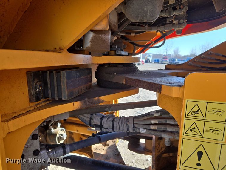 image for item YA1848 Hyundai HL940A XT high lift wheel loader