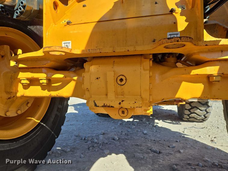 image for item YA1848 Hyundai HL940A XT high lift wheel loader