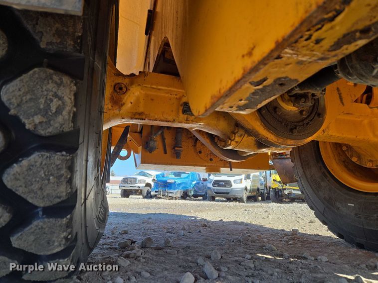 image for item YA1848 Hyundai HL940A XT high lift wheel loader