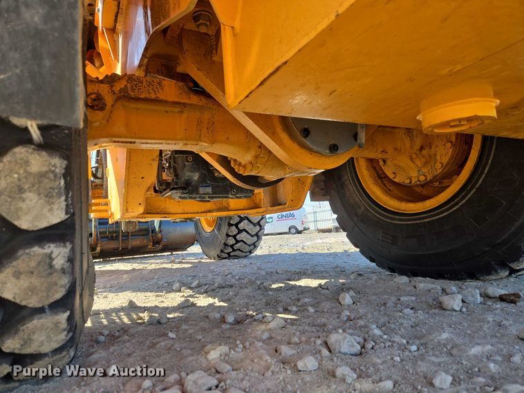 image for item YA1848 Hyundai HL940A XT high lift wheel loader