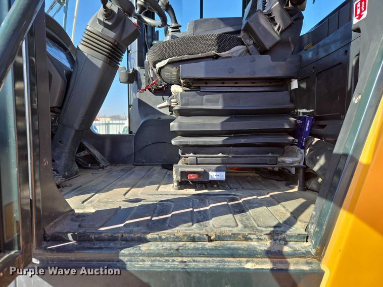 image for item YA1848 Hyundai HL940A XT high lift wheel loader