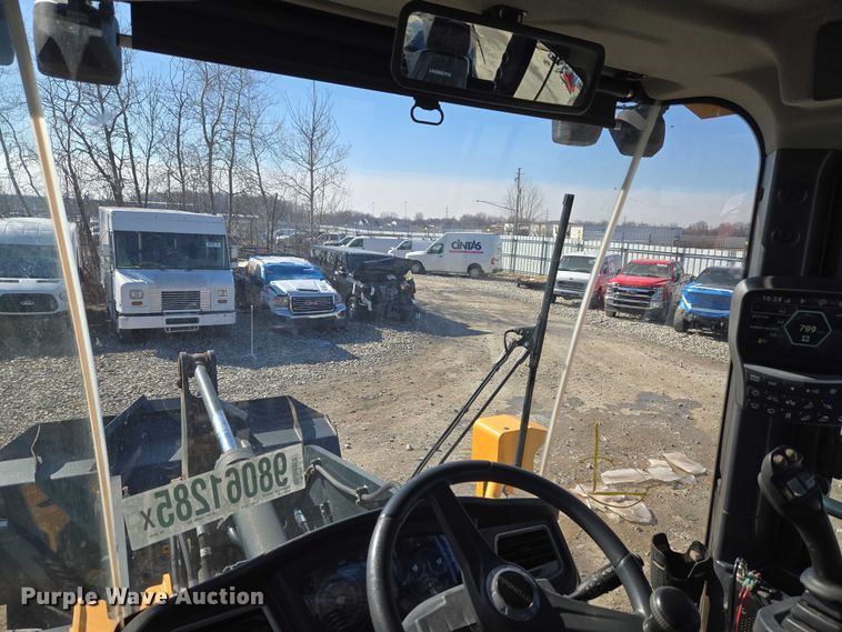 image for item YA1848 Hyundai HL940A XT high lift wheel loader