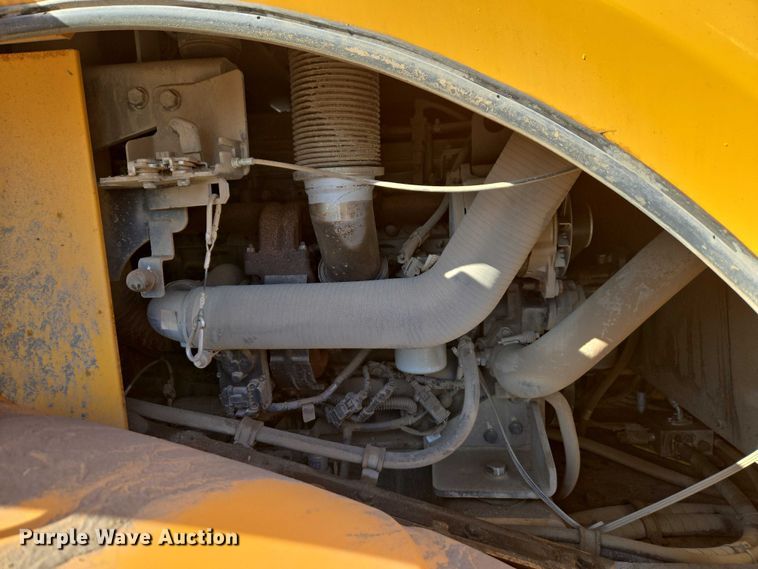 image for item YA1848 Hyundai HL940A XT high lift wheel loader