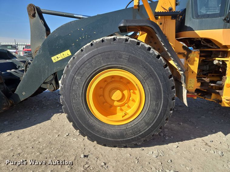 image for item YA1848 Hyundai HL940A XT high lift wheel loader