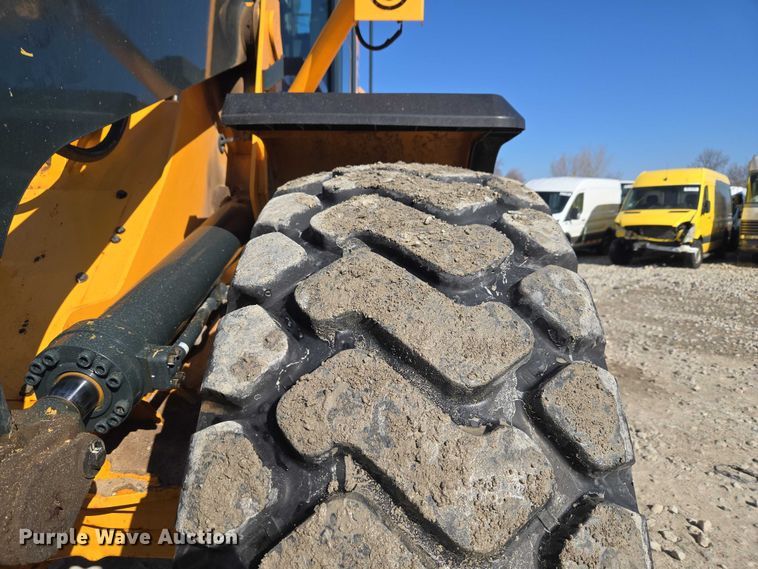 image for item YA1848 Hyundai HL940A XT high lift wheel loader