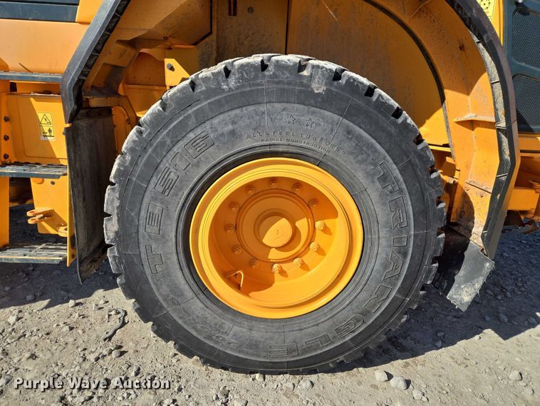 image for item YA1848 Hyundai HL940A XT high lift wheel loader
