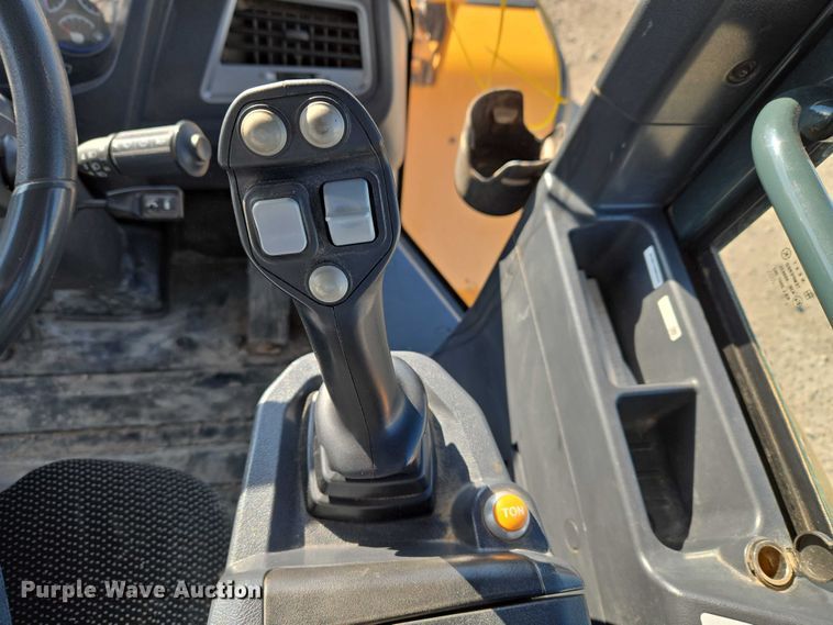 image for item YA1849 2021 Hyundai HL940A XT high lift wheel loader