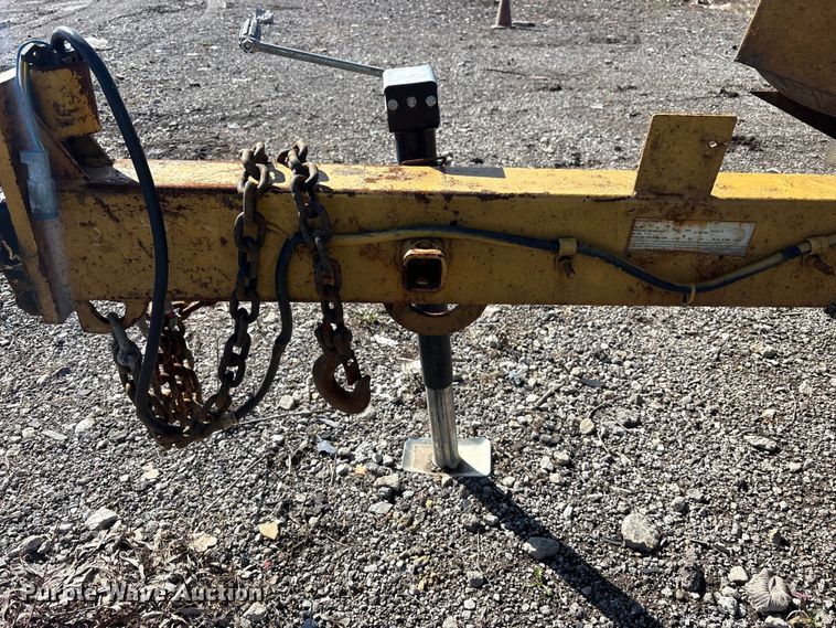 image for item YA1924 2014 Morbark wood chipper