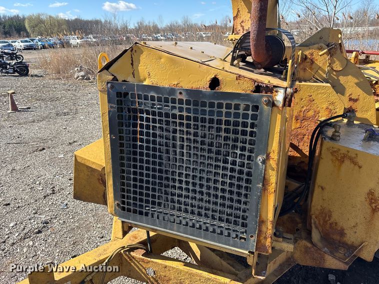 image for item YA1924 2014 Morbark wood chipper