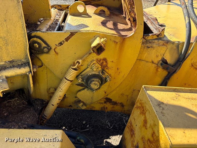 image for item YA1924 2014 Morbark wood chipper