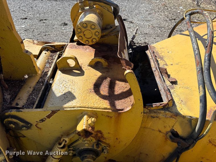 image for item YA1924 2014 Morbark wood chipper