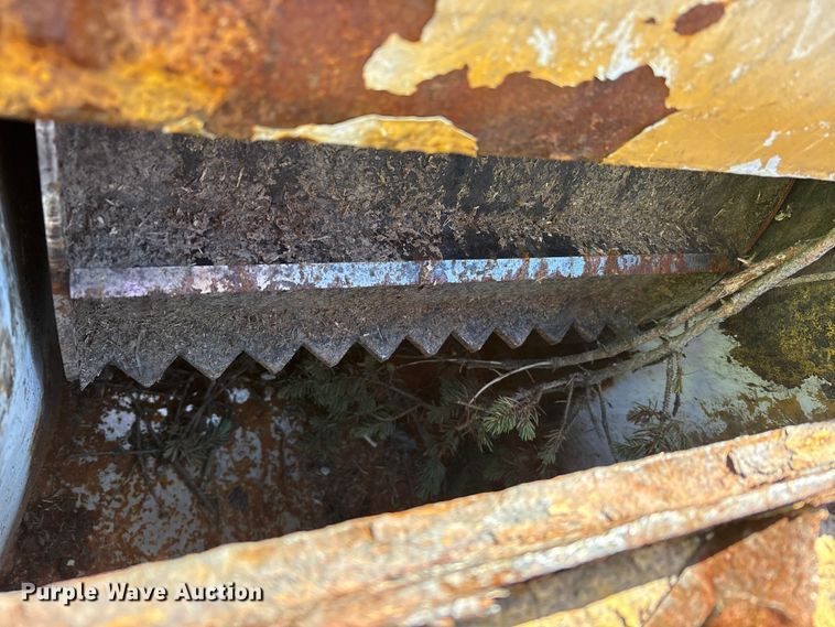 image for item YA1924 2014 Morbark wood chipper