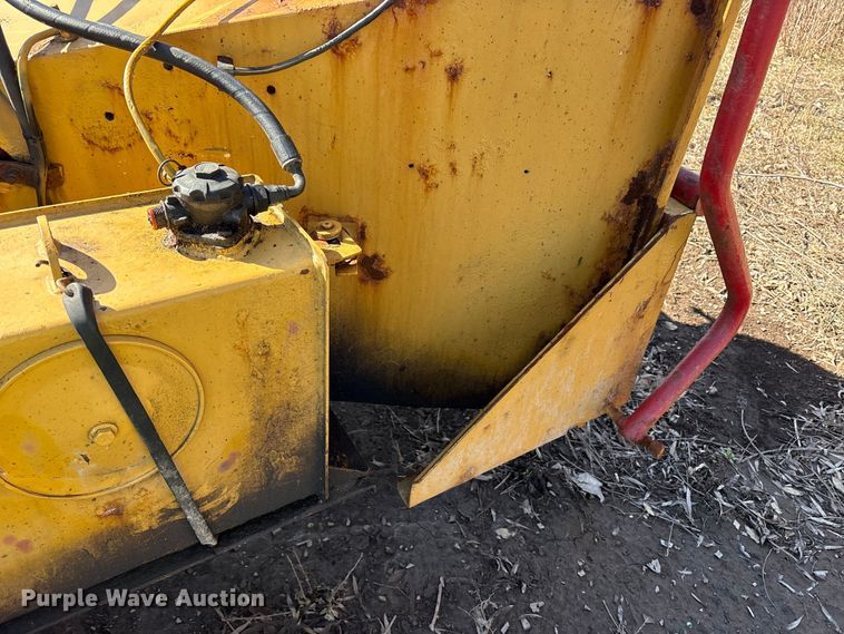 image for item YA1924 2014 Morbark wood chipper