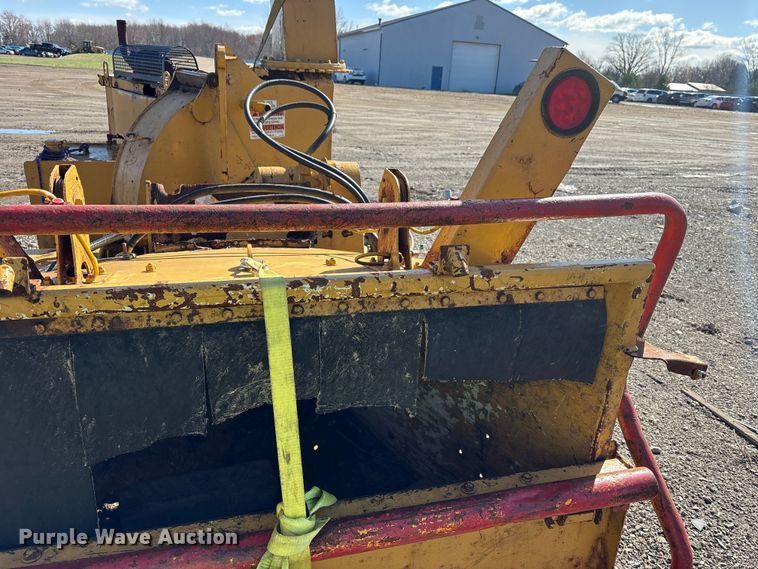 image for item YA1924 2014 Morbark wood chipper