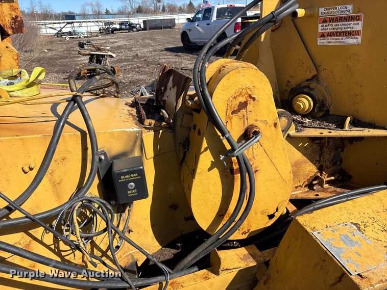 image for item YA1924 2014 Morbark wood chipper