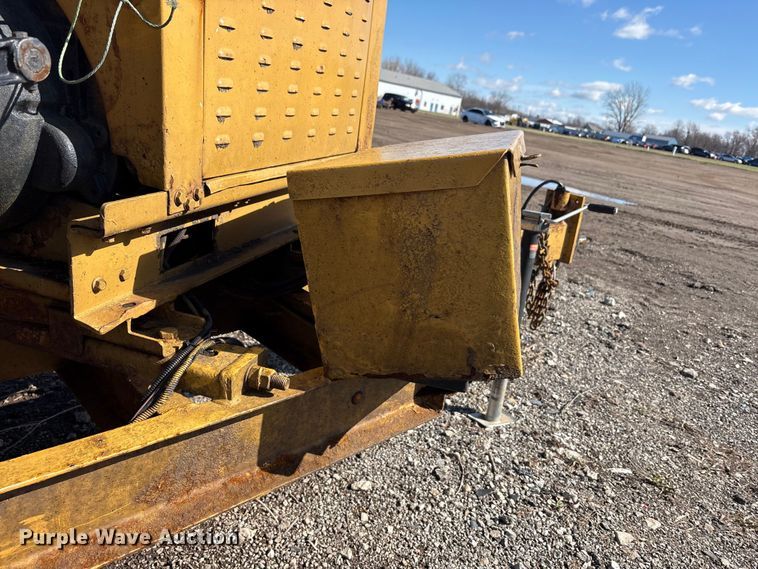 image for item YA1924 2014 Morbark wood chipper