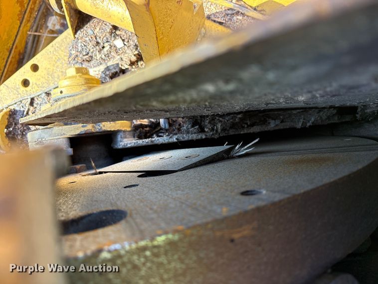 image for item YA1924 2014 Morbark wood chipper