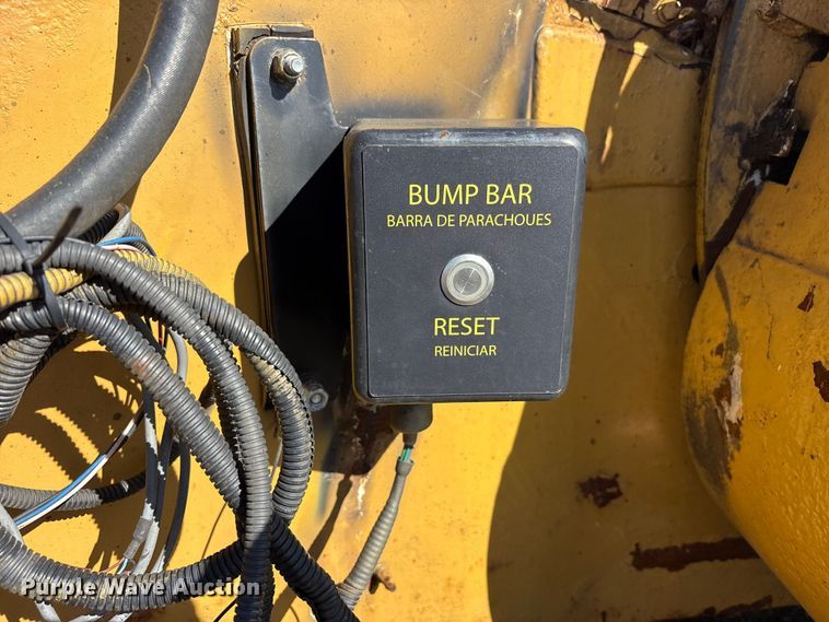 image for item YA1924 2014 Morbark wood chipper