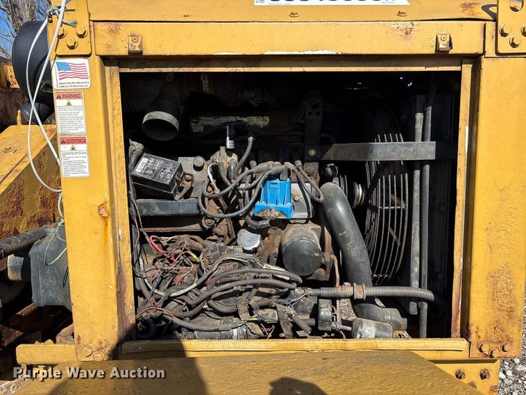 image for item YA1924 2014 Morbark wood chipper