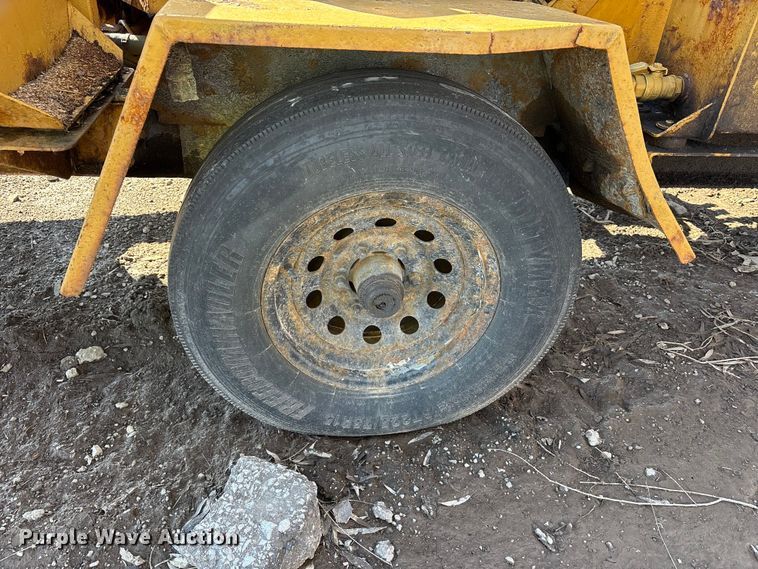 image for item YA1924 2014 Morbark wood chipper