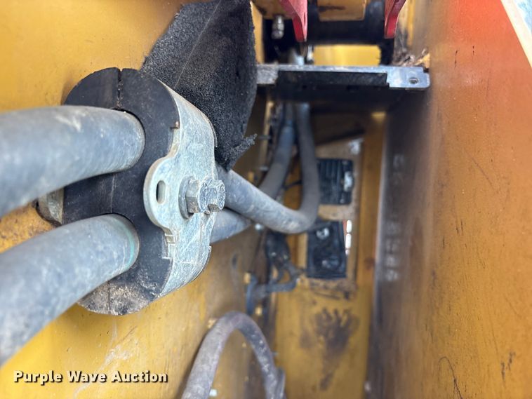 image for item YA1959 2024 Caterpillar 289D3 tracked skid steer loader