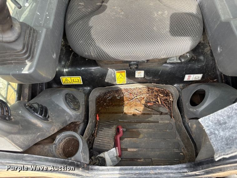 image for item YA1959 2024 Caterpillar 289D3 tracked skid steer loader