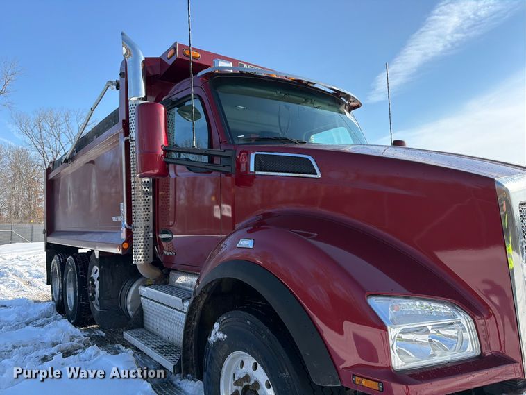 image for item YA2149 2024 Kenworth T880 dump truck