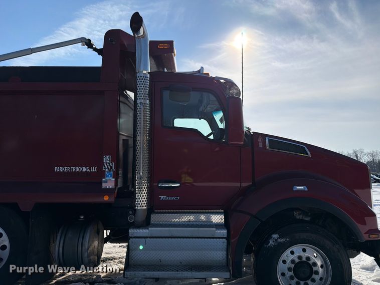 image for item YA2149 2024 Kenworth T880 dump truck