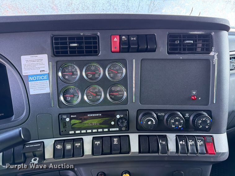 image for item YA2149 2024 Kenworth T880 dump truck