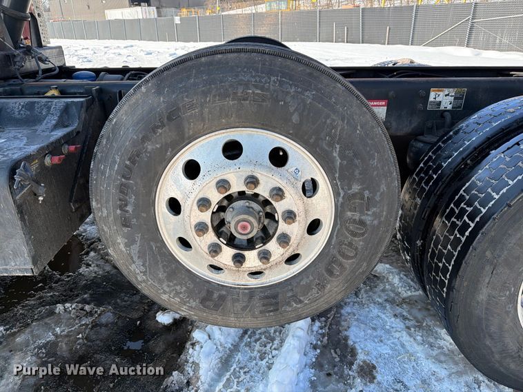 image for item YA2149 2024 Kenworth T880 dump truck