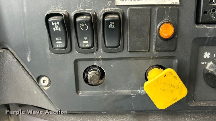 image for item YA2162 2017 Mack GU433 dump truck