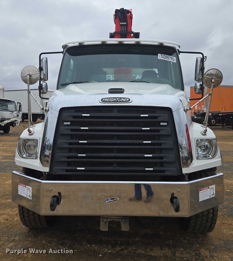 image for item YA2190 2020 Freightliner 114SD crane truck
