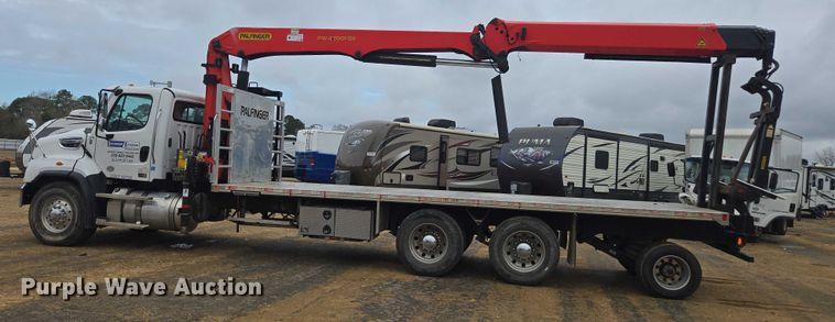 image for item YA2190 2020 Freightliner 114SD crane truck