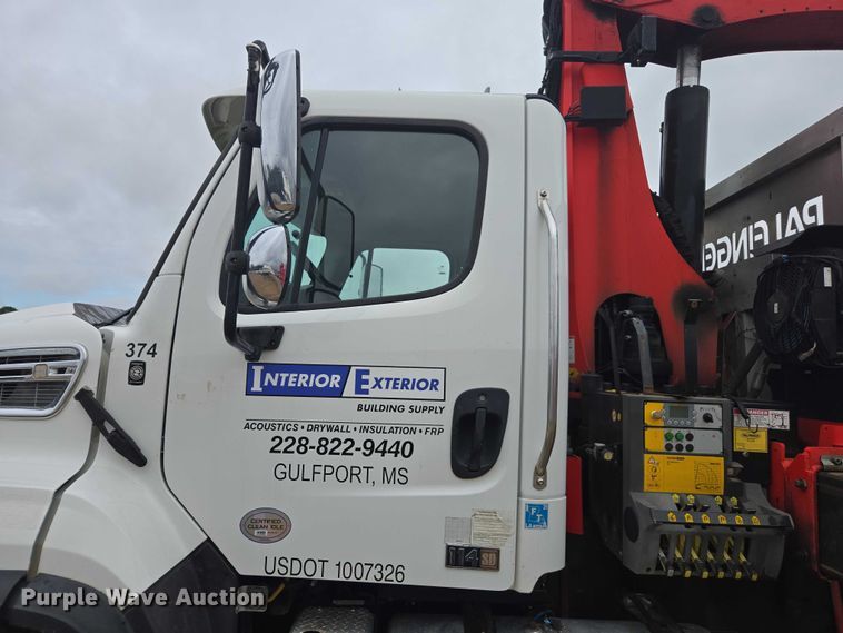 image for item YA2190 2020 Freightliner 114SD crane truck