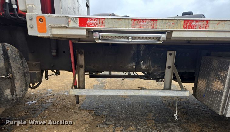 image for item YA2190 2020 Freightliner 114SD crane truck