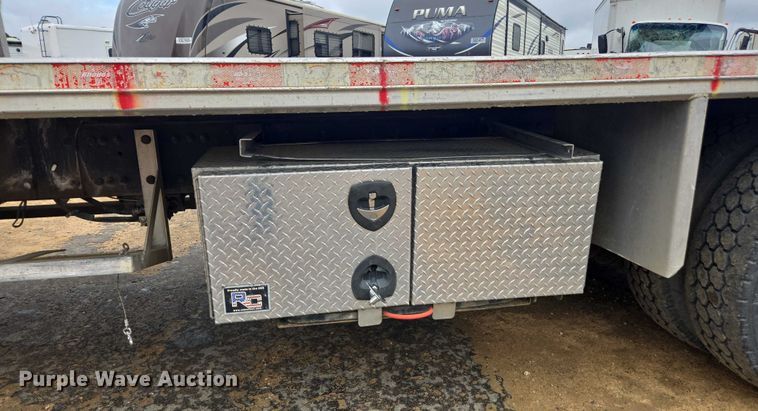 image for item YA2190 2020 Freightliner 114SD crane truck