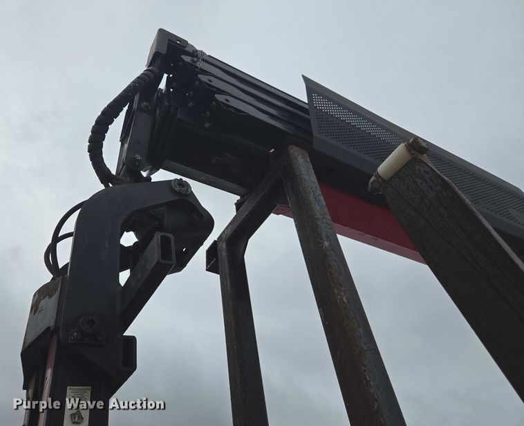 image for item YA2190 2020 Freightliner 114SD crane truck