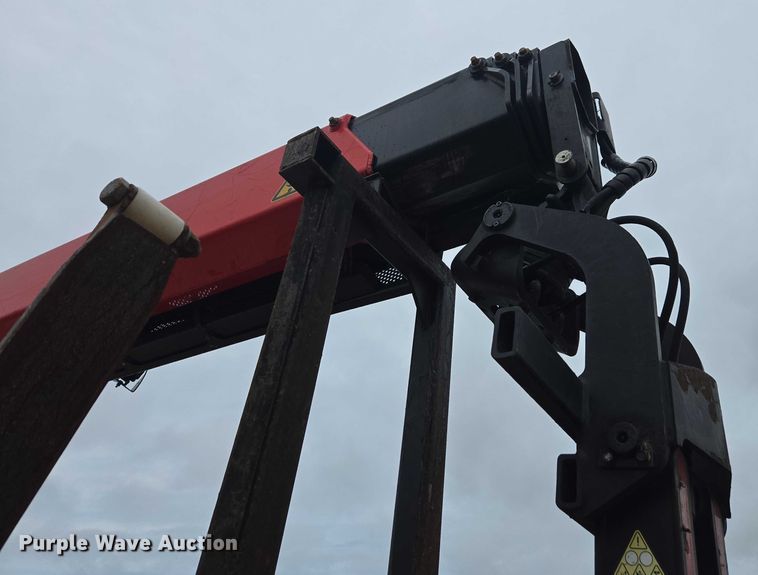 image for item YA2190 2020 Freightliner 114SD crane truck