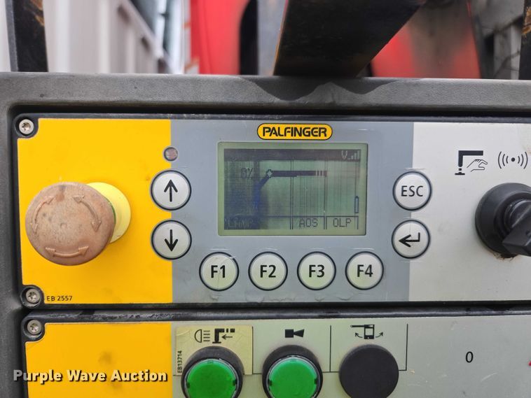 image for item YA2190 2020 Freightliner 114SD crane truck