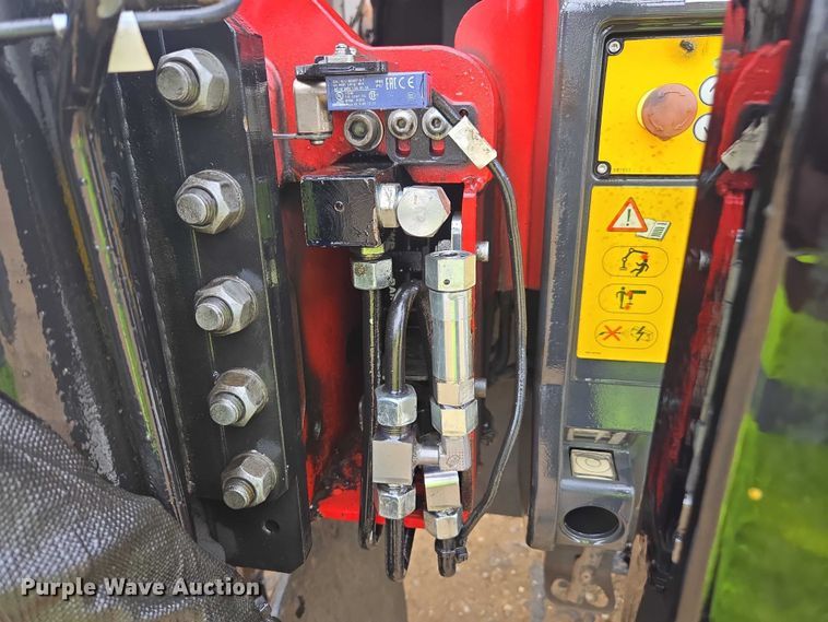 image for item YA2190 2020 Freightliner 114SD crane truck