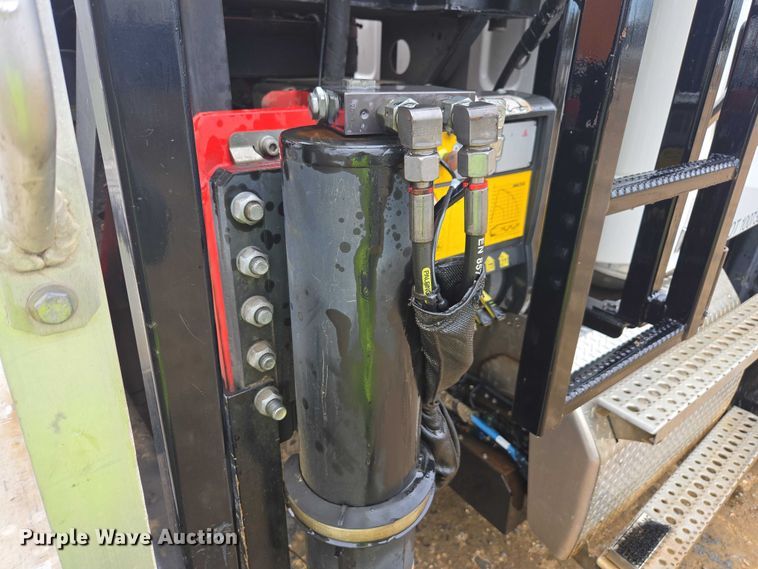 image for item YA2190 2020 Freightliner 114SD crane truck