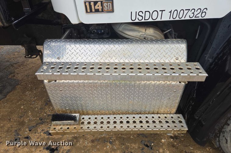 image for item YA2190 2020 Freightliner 114SD crane truck