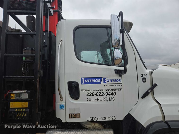 image for item YA2190 2020 Freightliner 114SD crane truck