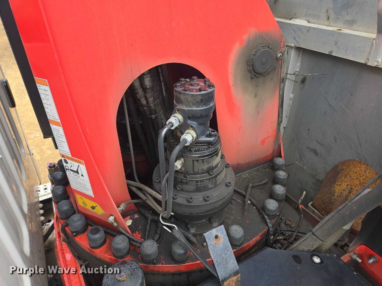 image for item YA2190 2020 Freightliner 114SD crane truck