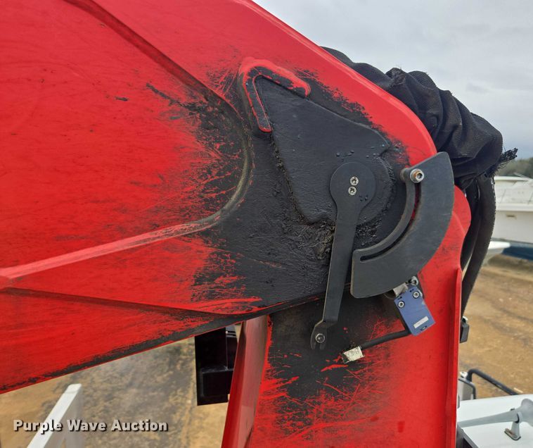 image for item YA2190 2020 Freightliner 114SD crane truck