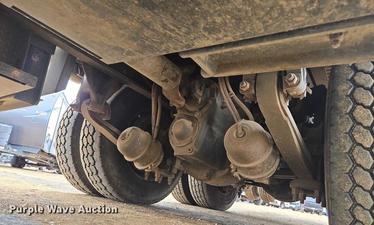 image for item YA2190 2020 Freightliner 114SD crane truck