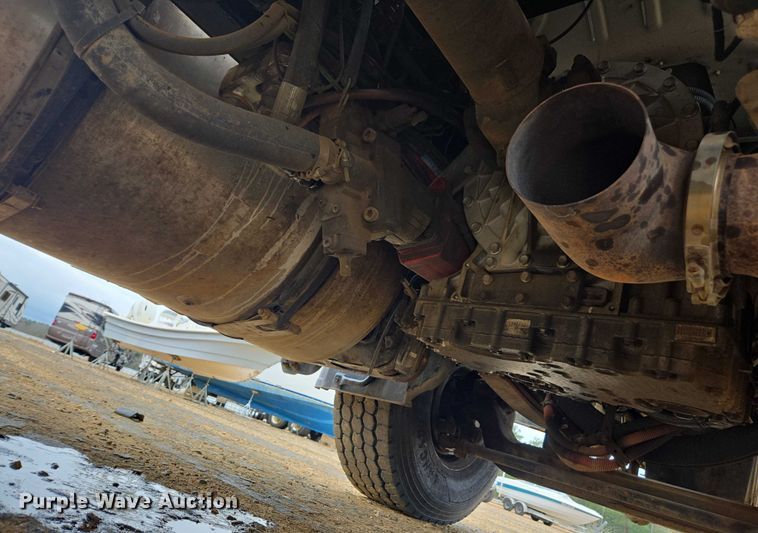 image for item YA2190 2020 Freightliner 114SD crane truck