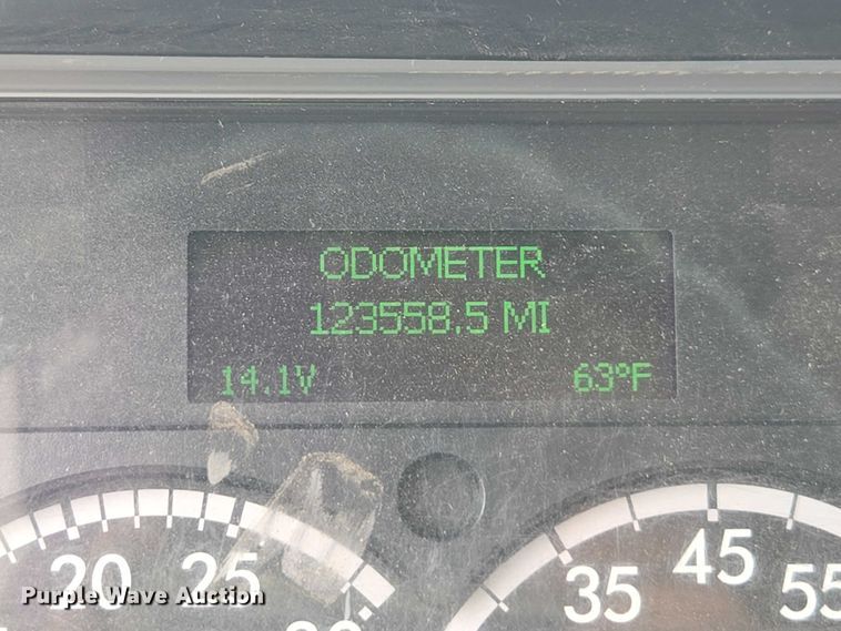 image for item YA2190 2020 Freightliner 114SD crane truck